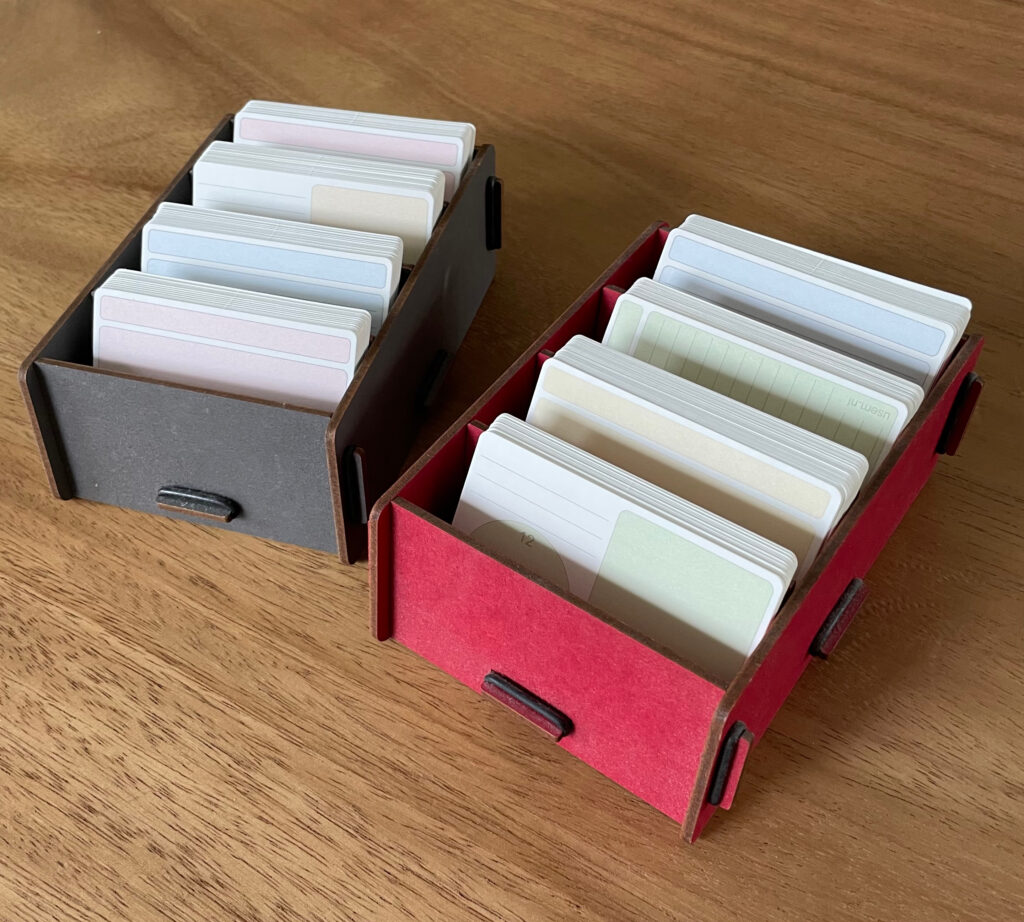 usem notitieblokjes note cards bakje organiseren productiviteit kantoor bureau